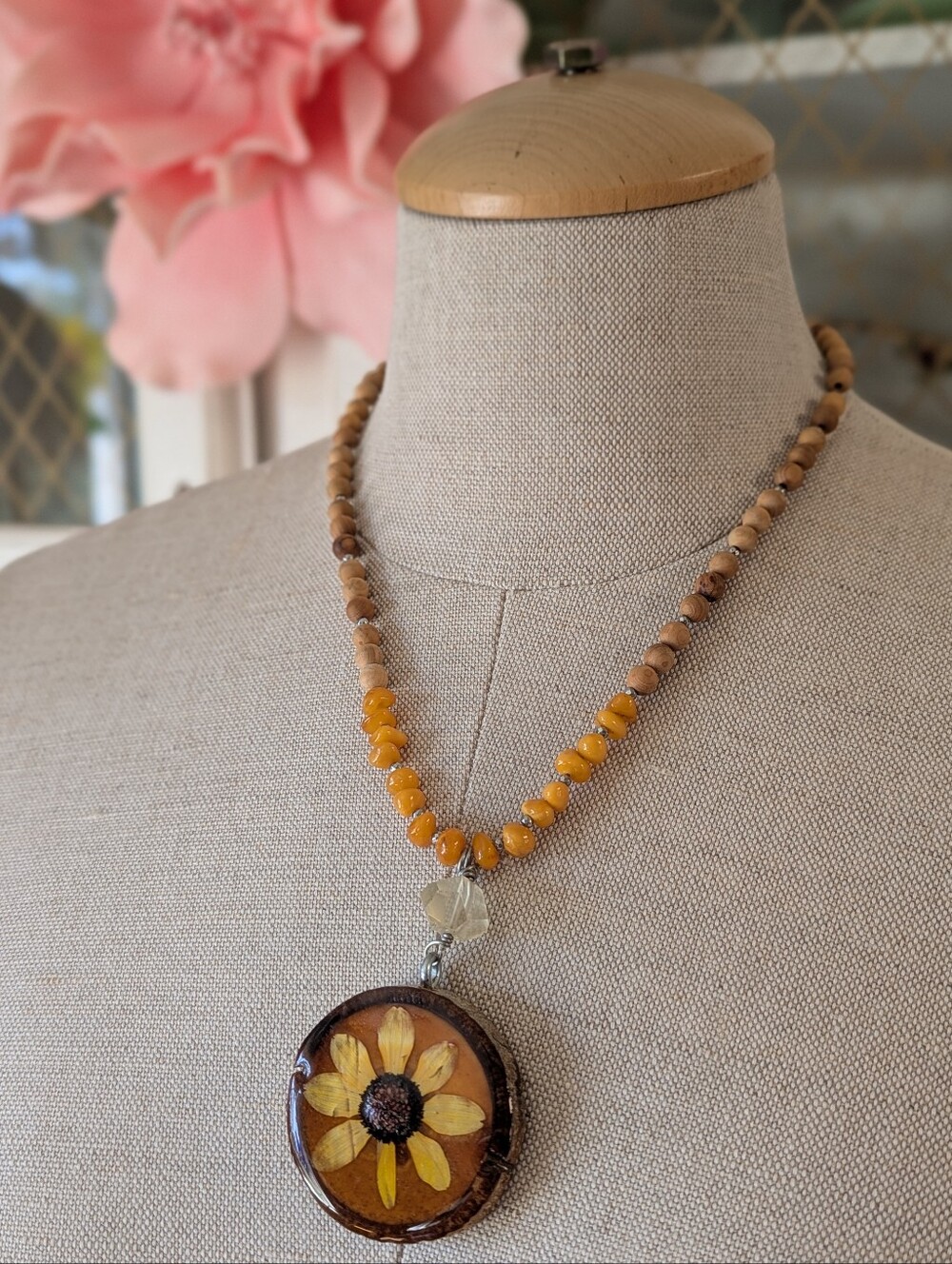 🌻Handmade Wood Bead Necklace Real Flower Citrine Pendant Hippie Summer Natural